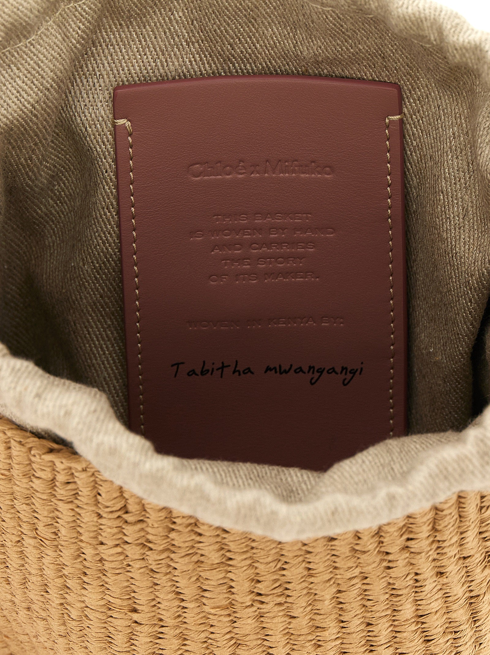 Chloé Small Woody Bucket Bag in Beige
