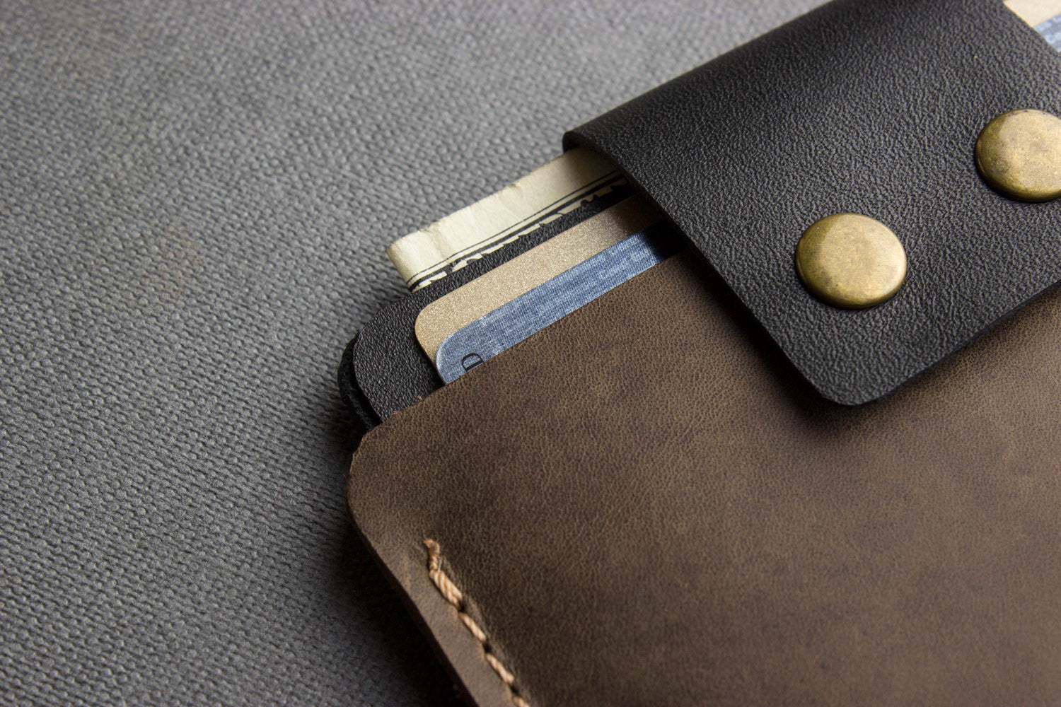 Men's Kiko Two-Tone Cowhide Leather Card Case — Brown