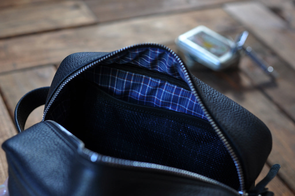 Men's Kiko Leather Dopp Kit Travel Bag — Black
