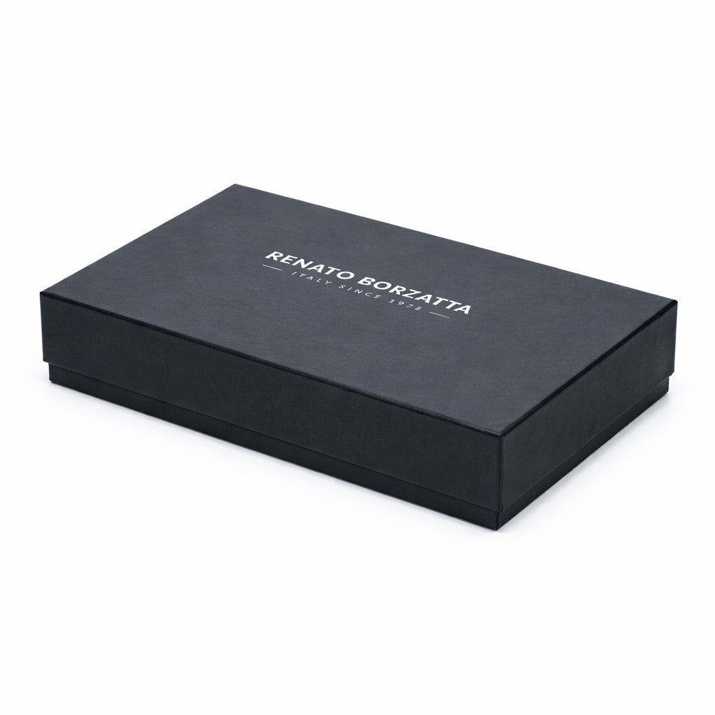 RB1084SBF | Women's zippered wallet made in Italy in smooth, matte genuine leather. Mint color. Dimensions: 20 x 10 x 2.5 cm.