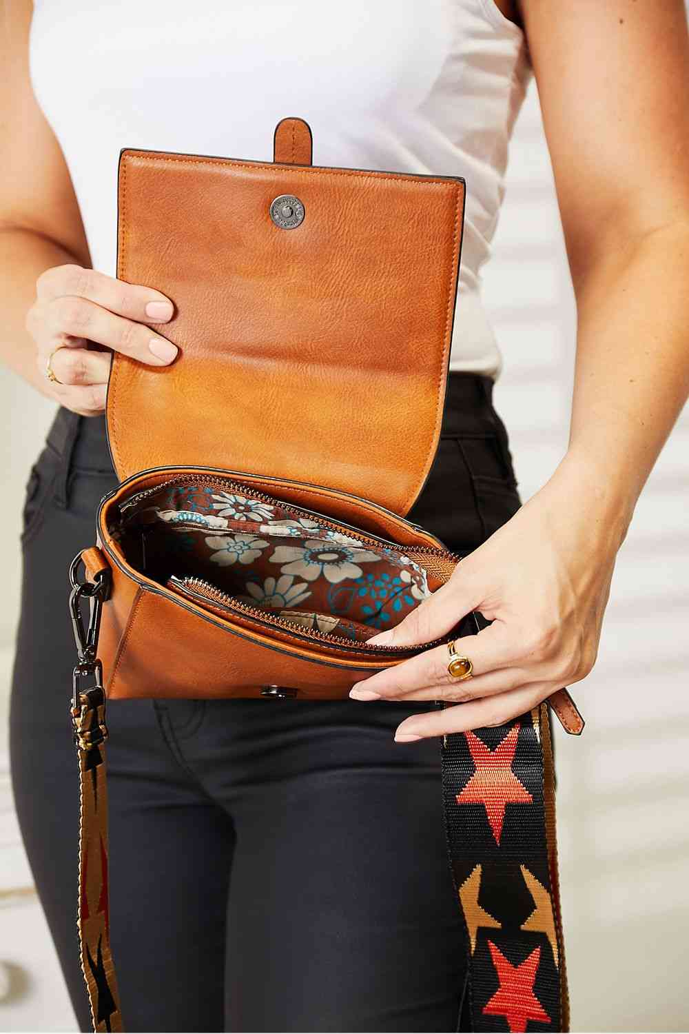 Women's Sammy Wide Strap Crossbody Bag