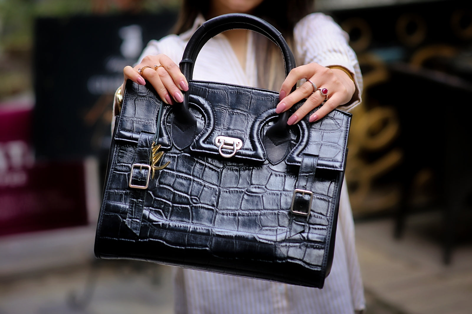 Women's Barismil Stacy Croc-Embossed Leather Tote Bag — Black